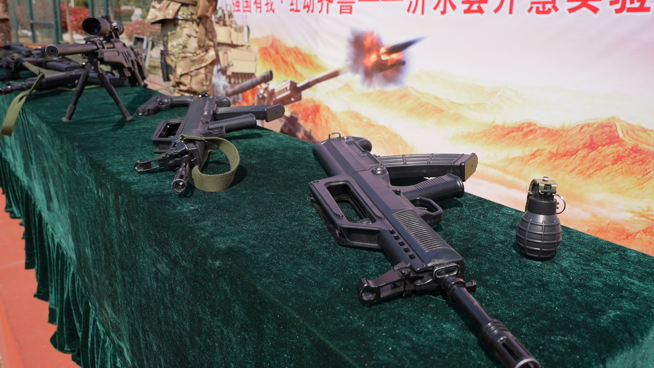 C8311T01.JPG