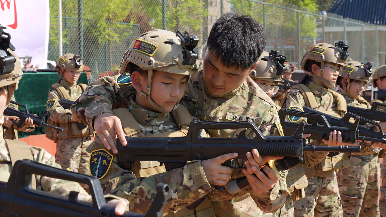 C8379T01.JPG